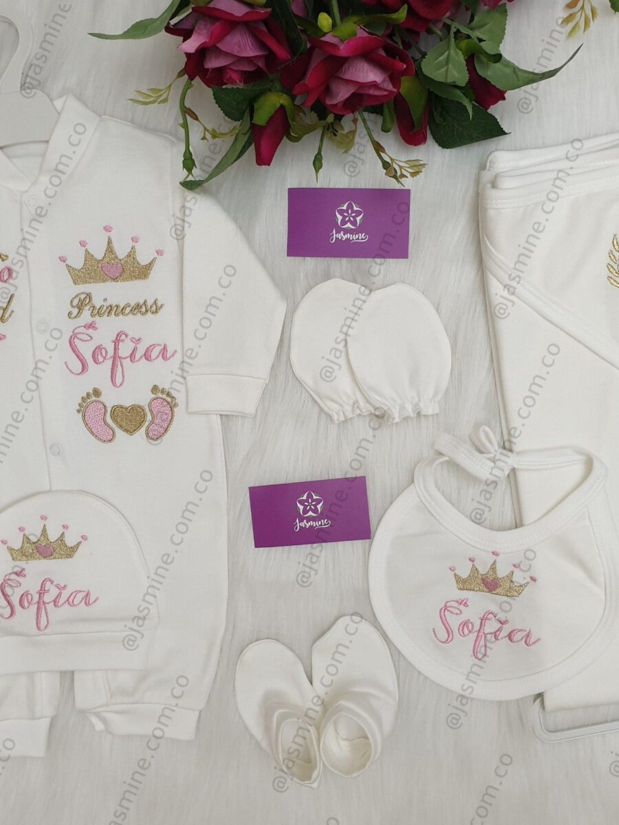 طقم قطن ٦ قطع : اسم صوفيا Sofia "hello world I'm"