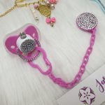 لهاية لون بينك استراس مع سلسلة وملقط