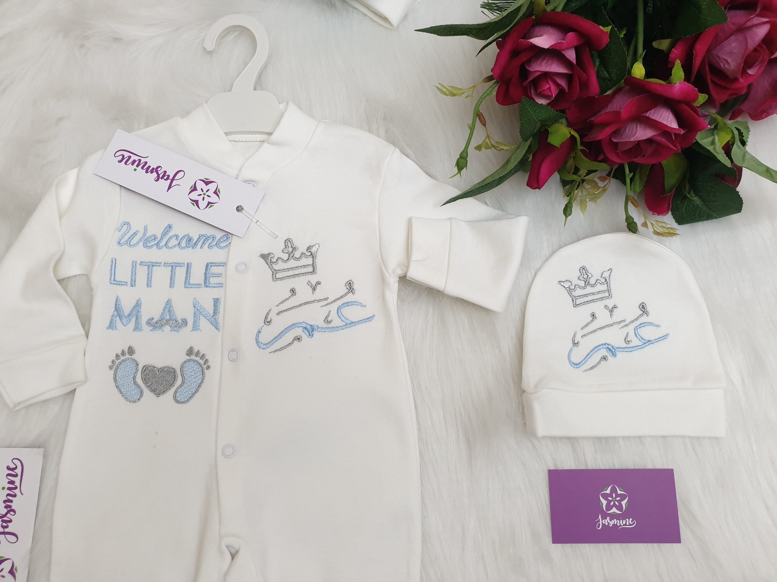 طقم قطن ٦ قطع : اسم عمر " welcome little man " - الصورة 2