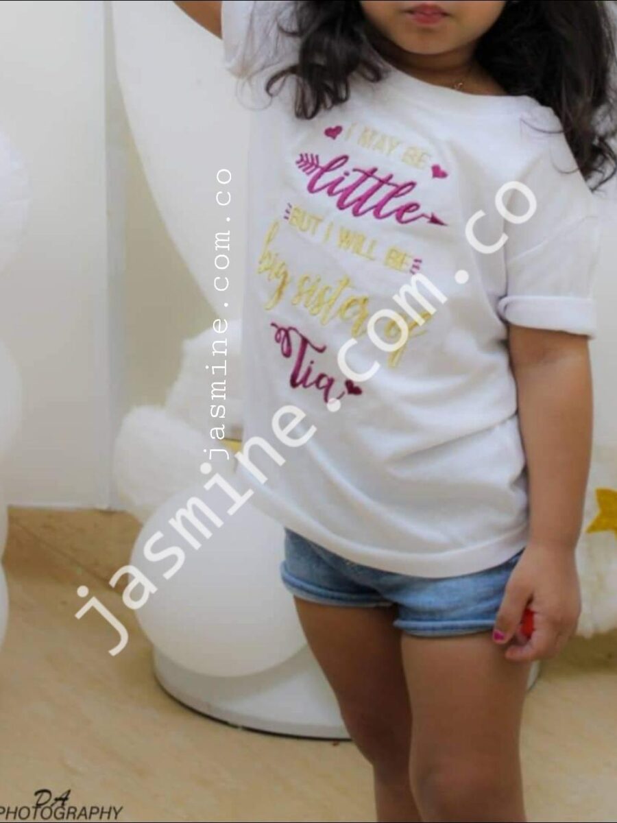 تيشرت سبوع للاخوات بتصميم I may be Little but I will be Big Sister of Tia