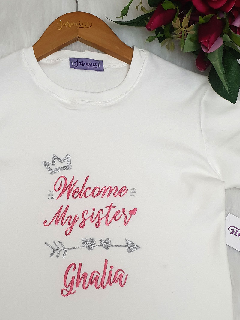تيشرت الأطفال: تيشرت سبوع غالية welcome my sister ghalia ghalia غالية تصميم تاج فضي, فوشيا