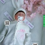 طقم بيبي 3 قطع سالوبت بارجل مقفولة مع طاقية ارنوب وجوانتي قطيفة مخمل بتصميم أرنوب