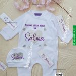 طقم ولادة قطعتين مُصنع بالاسم سالوبيت وطاقية تصميم جلتر اسم (سلمى salma) jumpsuit and hat cotton baby clothes