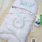 بورت بتصميم تطريز لبني وفضي اسم (تميم Tamim) Baby soft sleeping bag wings design
