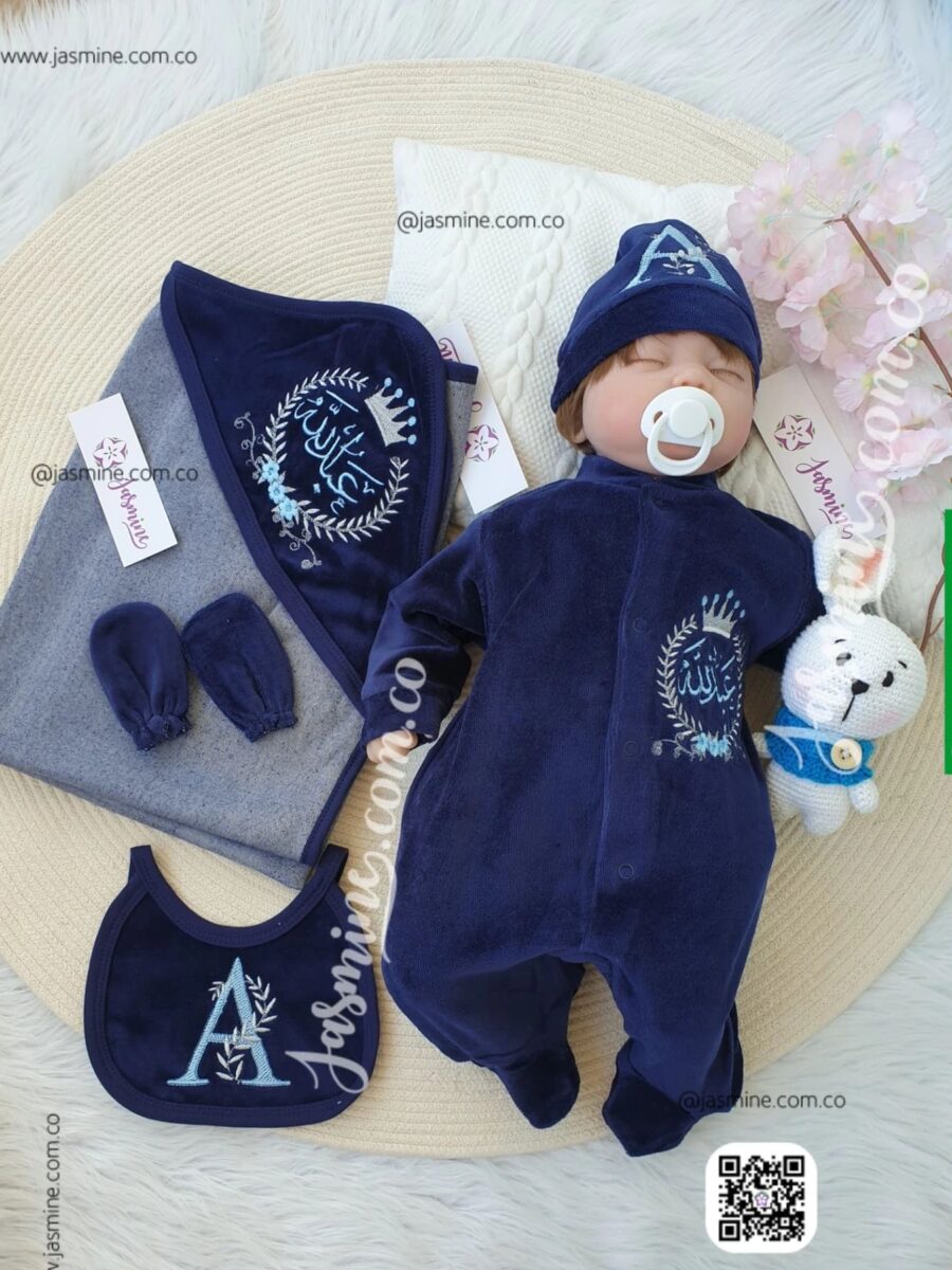 طقم عبد الله طقم سبوع مباركة مولود قطيفة 5 قطع باسم طفلك لون كحلي قطيفة baby set navy velvet Abdullah