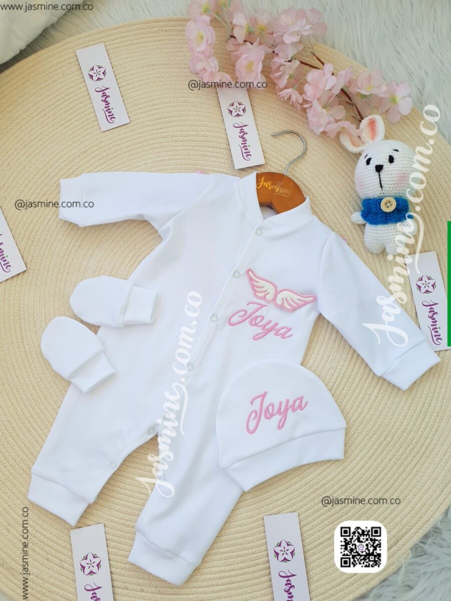 طقم قطن بيور طقم مباركة ولادة وسبوع 6 قطع اسم (جويا Joya) cotton baby set name