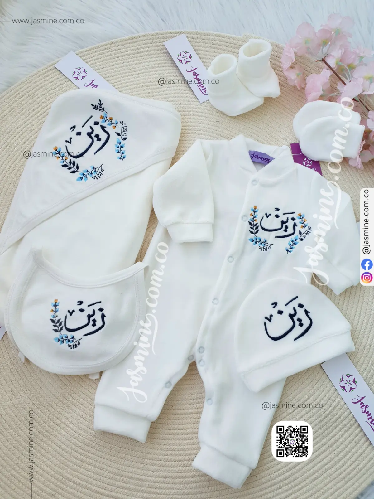 طقم استقبال مولود 6 قطع قطيفة شتوي (زين Zain) تصميم ورد (3)