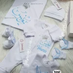 طقم  استقبال مولود تطريز  6 قطع قطن بيور ( يونس Younis ) جناحات بارزة  وتاج